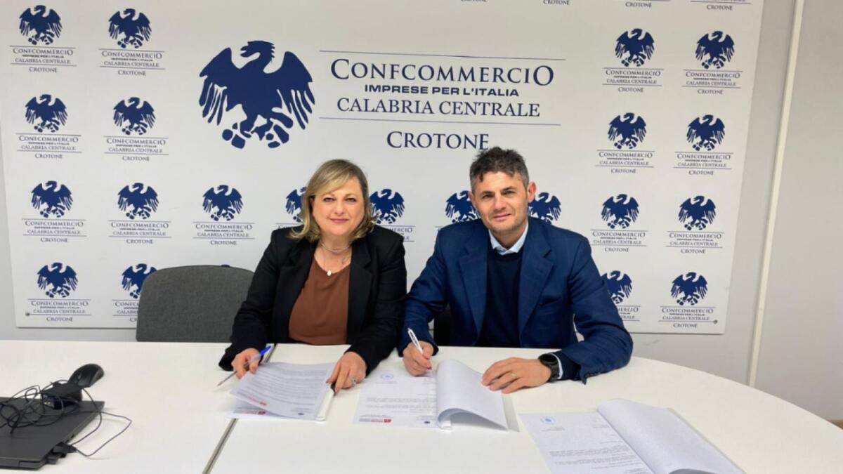 Crotone - Protocollo d'intesa tra Confcommercio e l’Ordine degli Architetti per la crescita del territorio - 