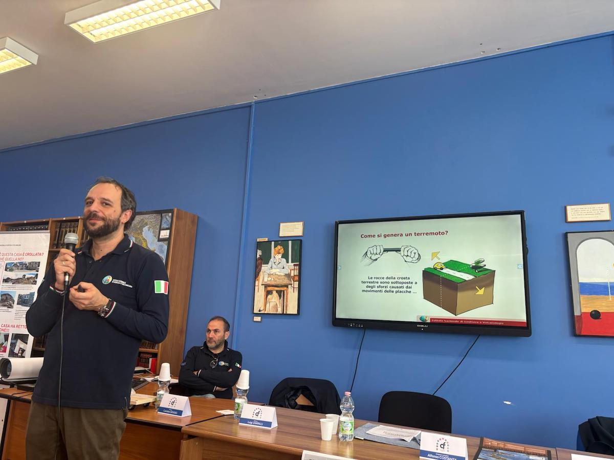 Trebisacce - Riconoscere i rischio simsico, incontro a l Polo Tecnico Professionale Aletti-Filangeri - 