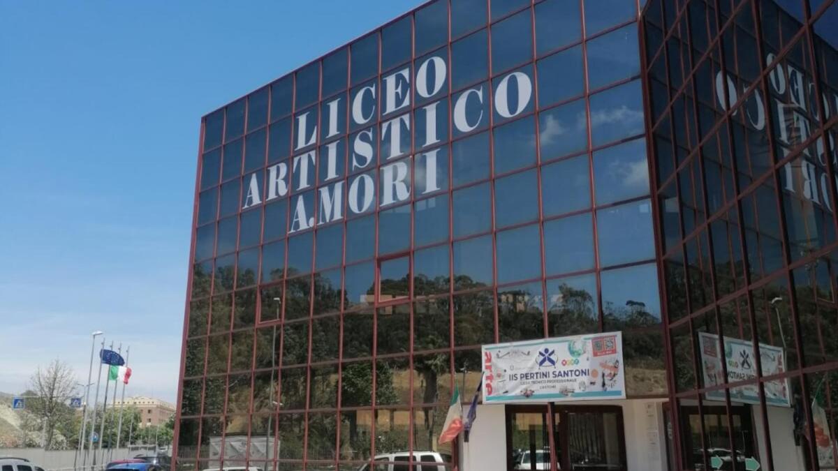 Crotone - Nuovi spazi per gli studenti del Pertini-Santoni - 