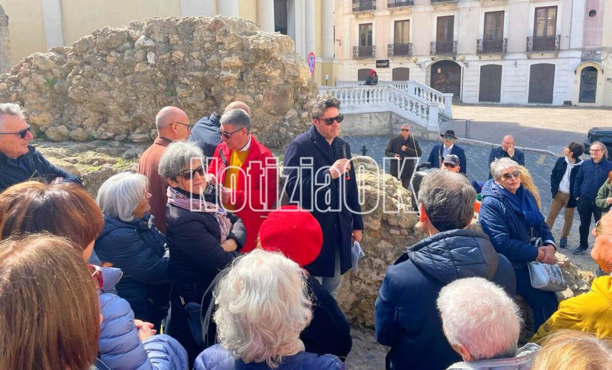 Crotone - Domenica una passeggiata nella storia per "Respirare il centro" - 