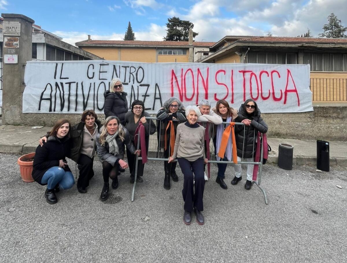 Cosenza - L'appello delle volontarie: "Il Centro Antiviolenza Lanzino non si tocca" - 