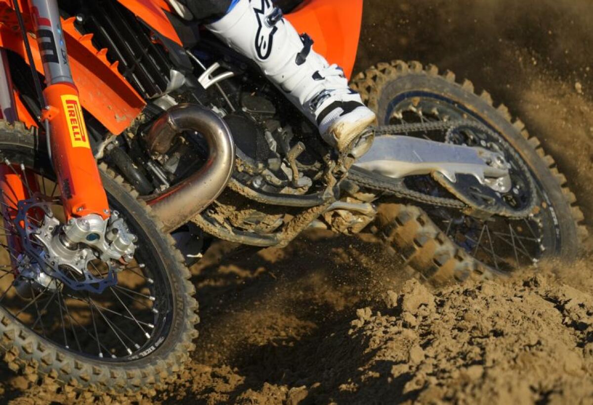 Pirelli presenta il nuovo pneumatico di riferimento per il motocross - 