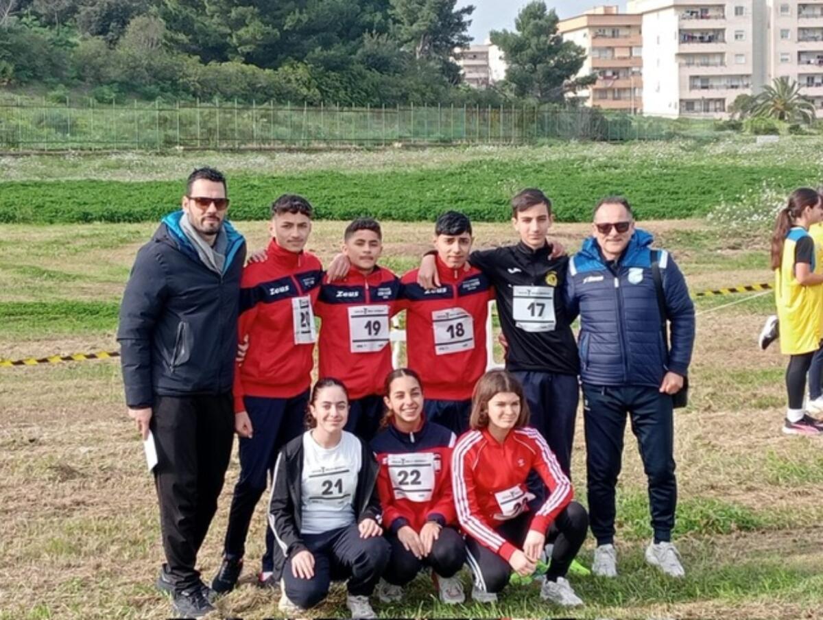 Giochi studenteschi - L'I.C. Papanice-Alfieri di Crotone alla fase regionale di corsa campestre - 