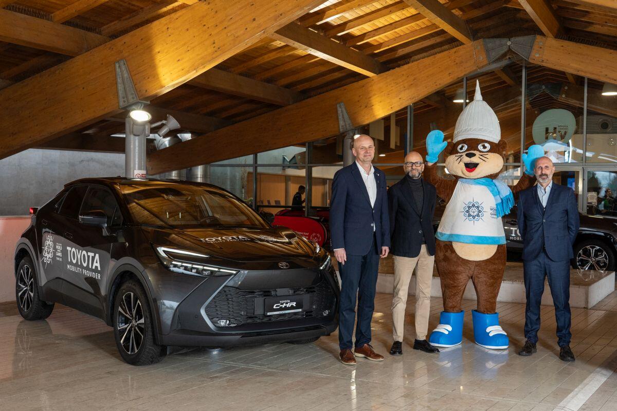 Toyota consegna prime vetture per Special Olympics Torino 2025 - 