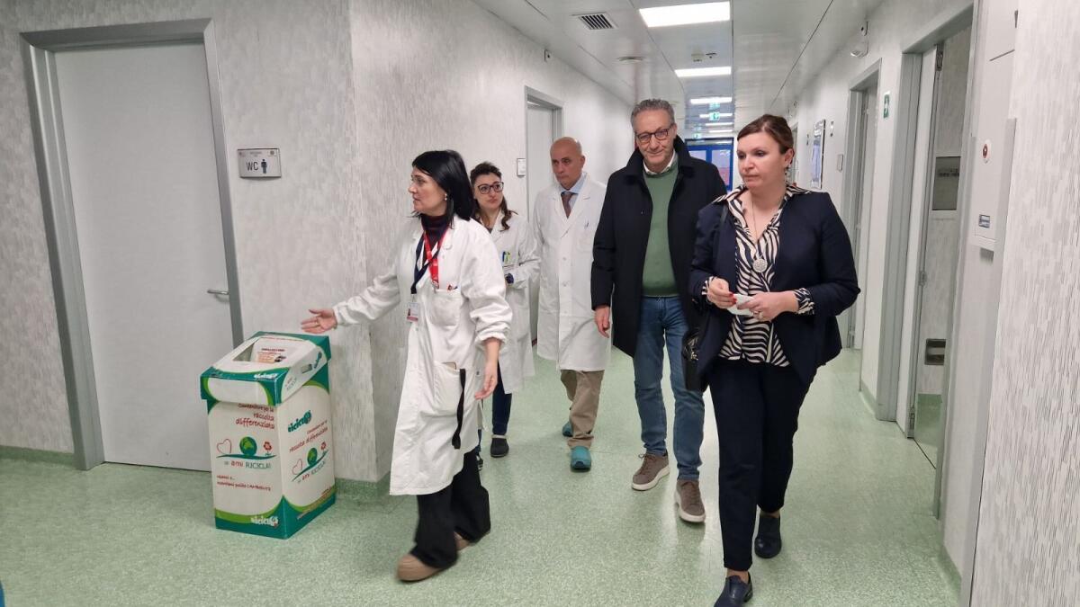 Cosenza - Sopralluogo del Garante regionale della Salute al Pronto Soccorso dell'Ospedale Annunziata (Foto Gallery) - 