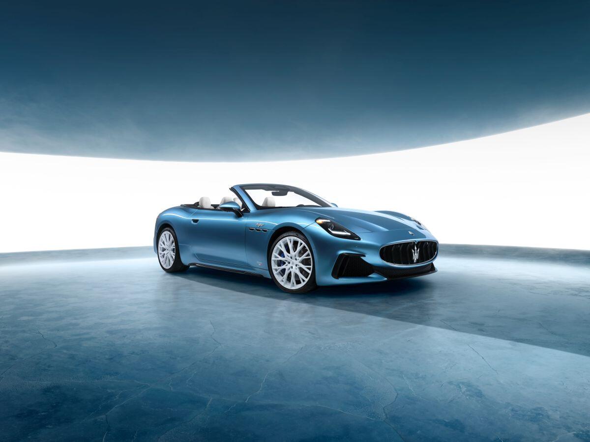Maserati completa la gamma GranCabrio a The I.C.E. St. Moritz - 