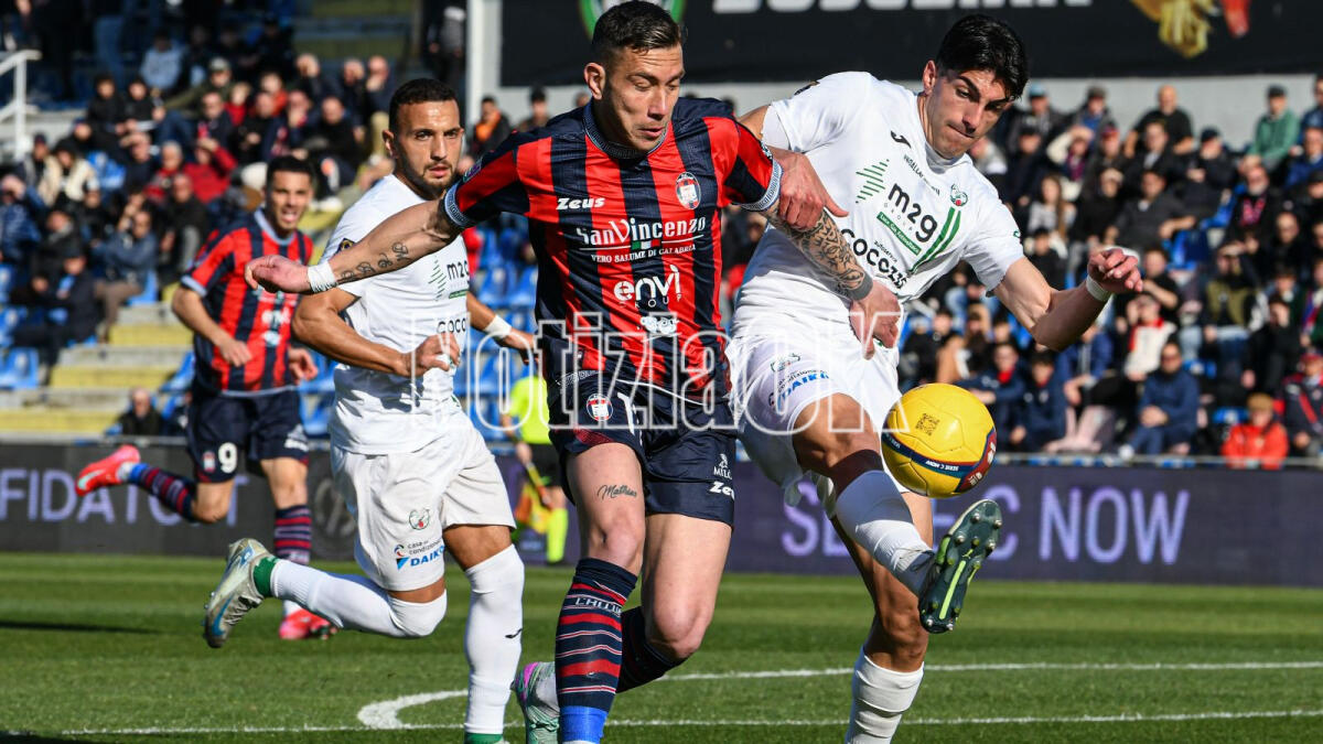 #CrotoneMonopoli 2-0 | Murano: «Felici di aver reso i tifosi orgogliosi di noi» - 