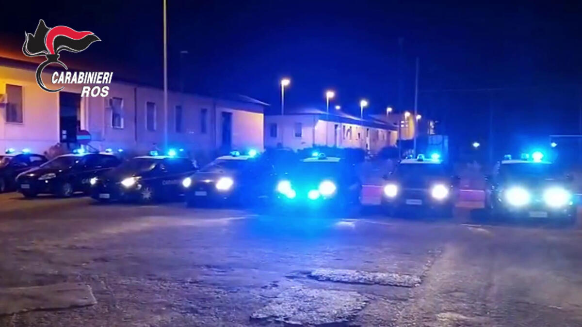 Scambio elettorale politico-mafioso, 25 arresti a Napoli - 