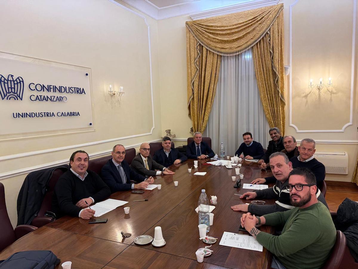 Calabria - Ance dispone un milione di euro per ridurre i rischi di infortuni nei cantieri - 