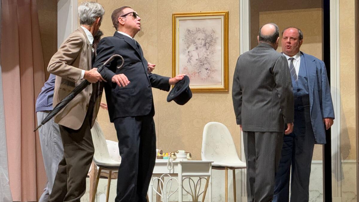 Catanzaro - Massimo Ghini e Cruciani fanno ridere e riflettere con “Il vedovo” (Foto Gallery) - 