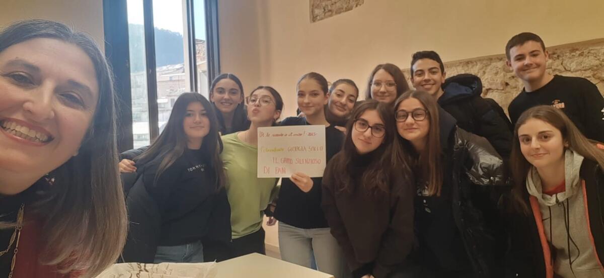 Cosenza - Gli studenti del liceo Telesio sul podio del concorso nazionale "Ve lo racconto io il mito" - 