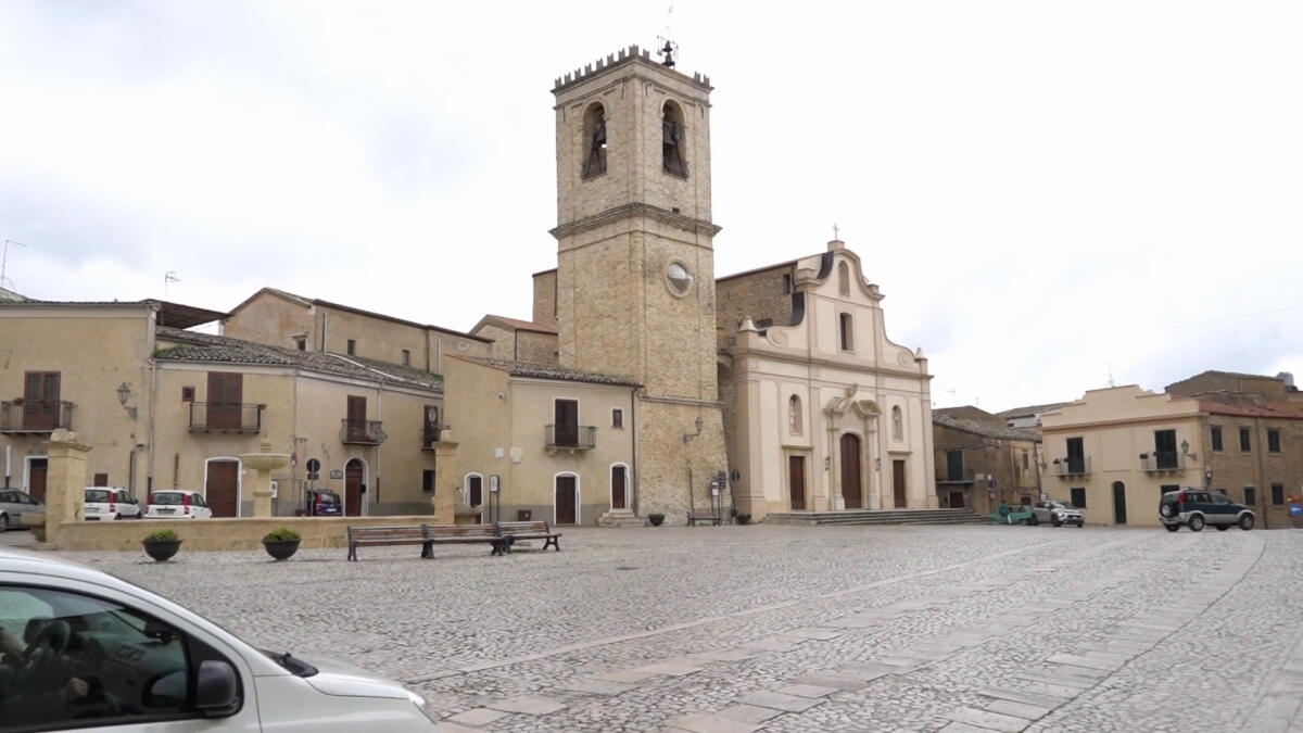 Palazzo Adriano, da set cinematografico a borgo "smart" con Open Fiber - 