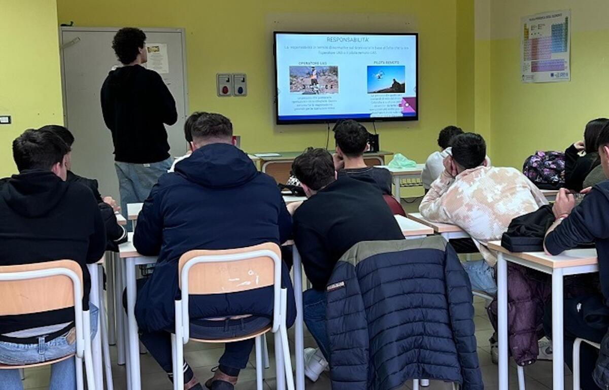 San Giovanni in Fiore - Concluso con successo il percorso formativo dedicato all’uso dei droni - 