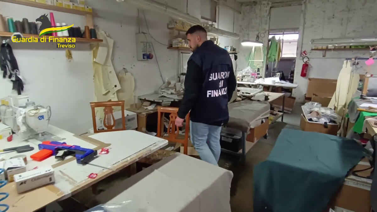 Opifici abusivi, 3 laboratori sequestrati e 4 denunce nel trevigiano - 