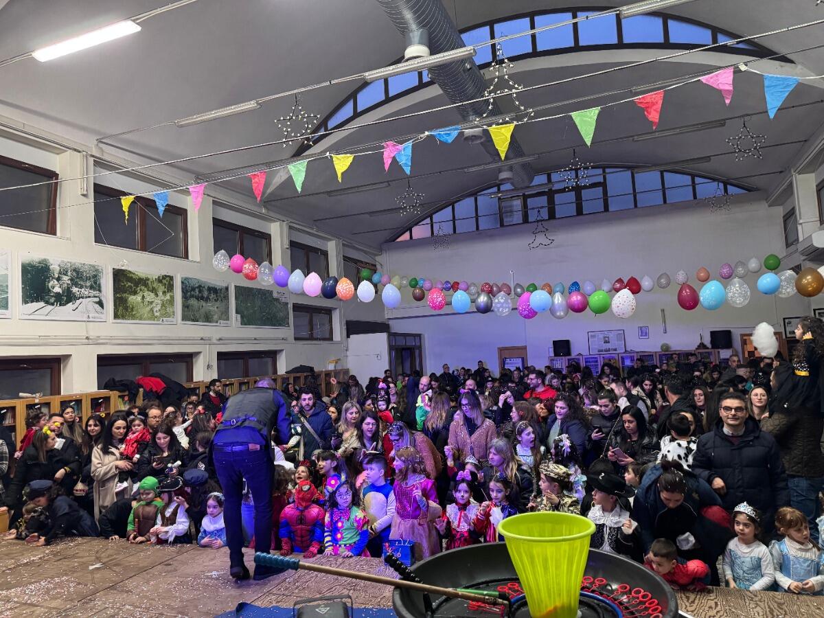 Petilia Policastro - L'Agia regala ai bambini un Carnevale di magia e divertimento - 