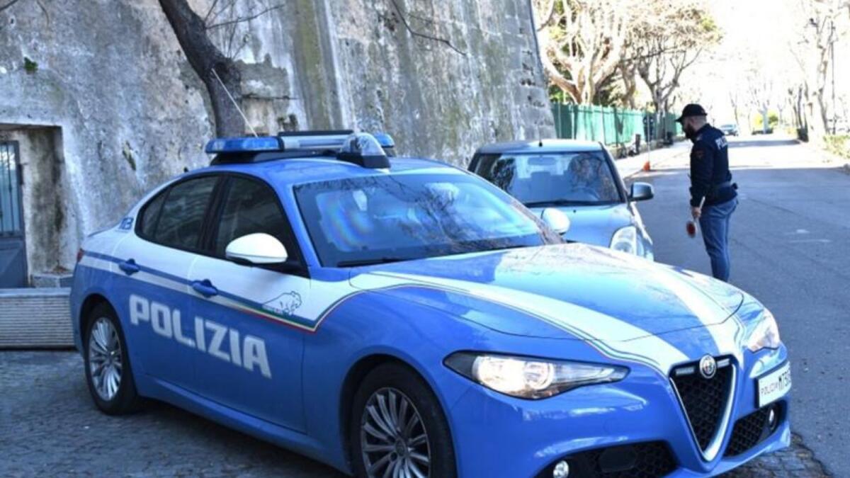Crotone - In auto con cocaina e soldi, tenta di sfuggire ad un posto di blocco,  fermato e arrestato - 
