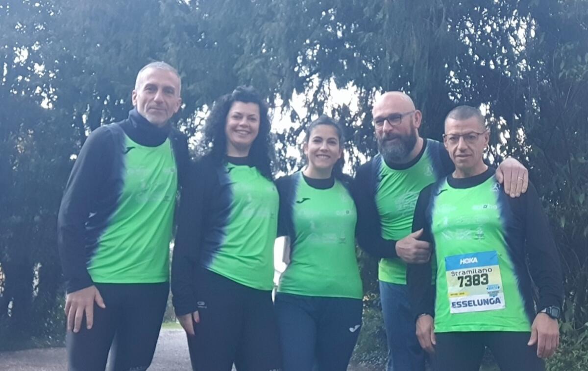 Gli atleti della Cirò Marina che Corre protagonista alla Stramilano 2025 - 