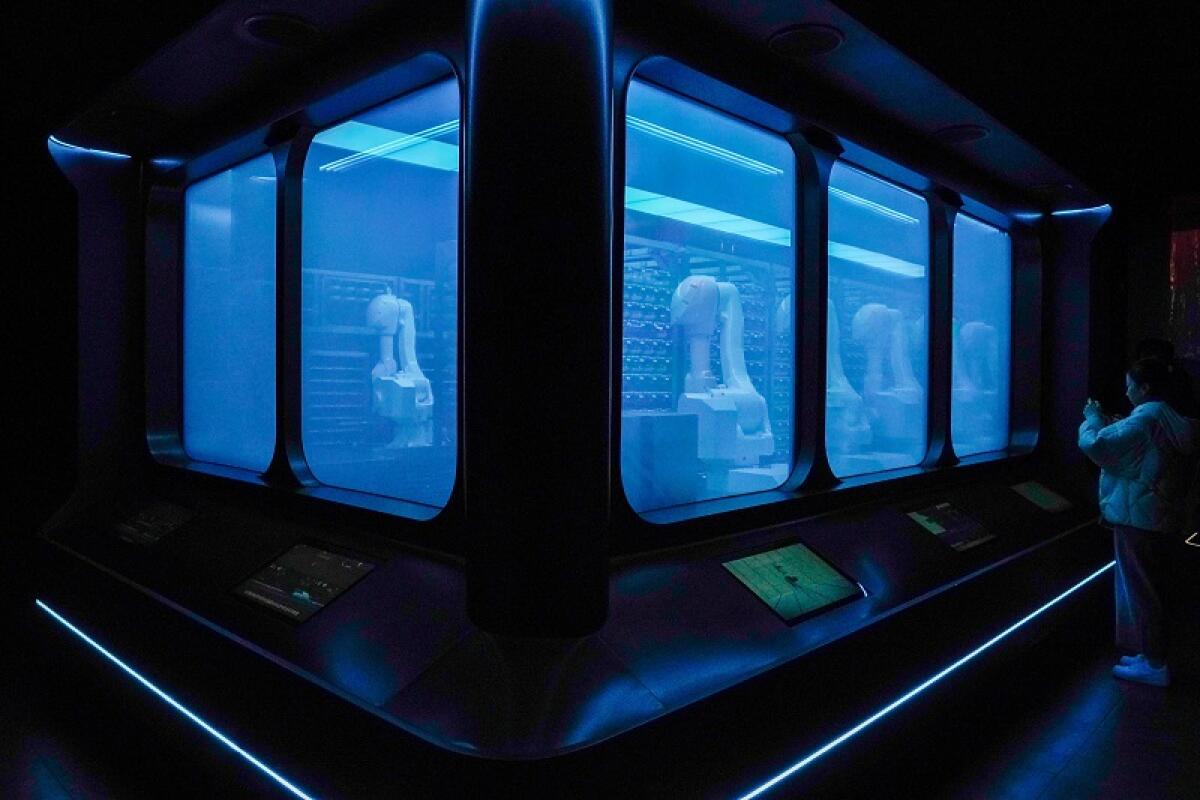 L’IA spinge il Pil, ma secondo uno studio ci sono 6 milioni di lavoratori a rischio -