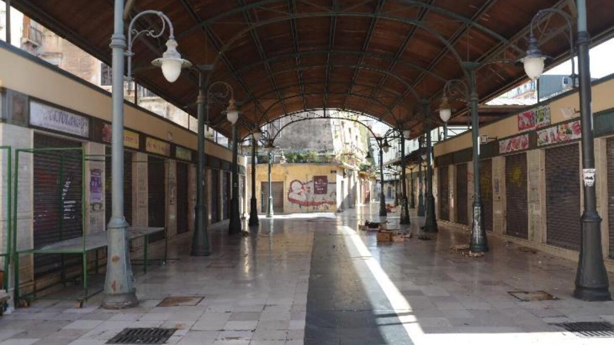 Crotone - Nascondeva la cocaina tra i banchi del pesce al mercato: arrestato per spaccio - 
