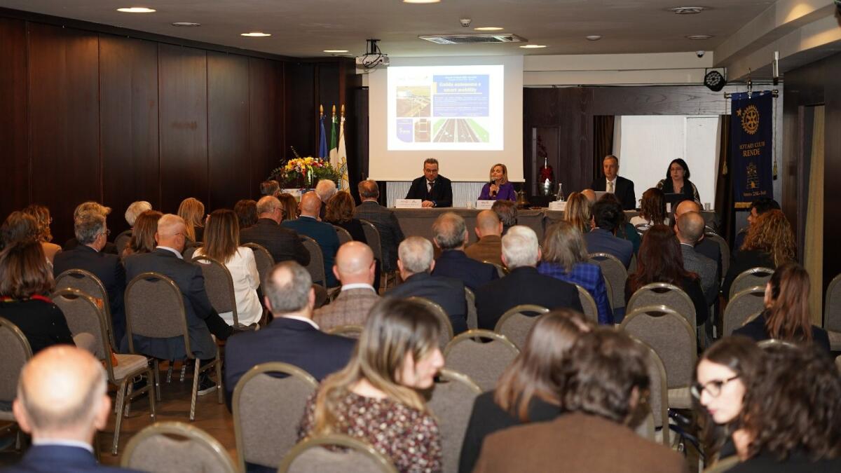 Rende - Mobilità intelligente, Smart Road e guida autonoma, il Rotary apre il confronto - 