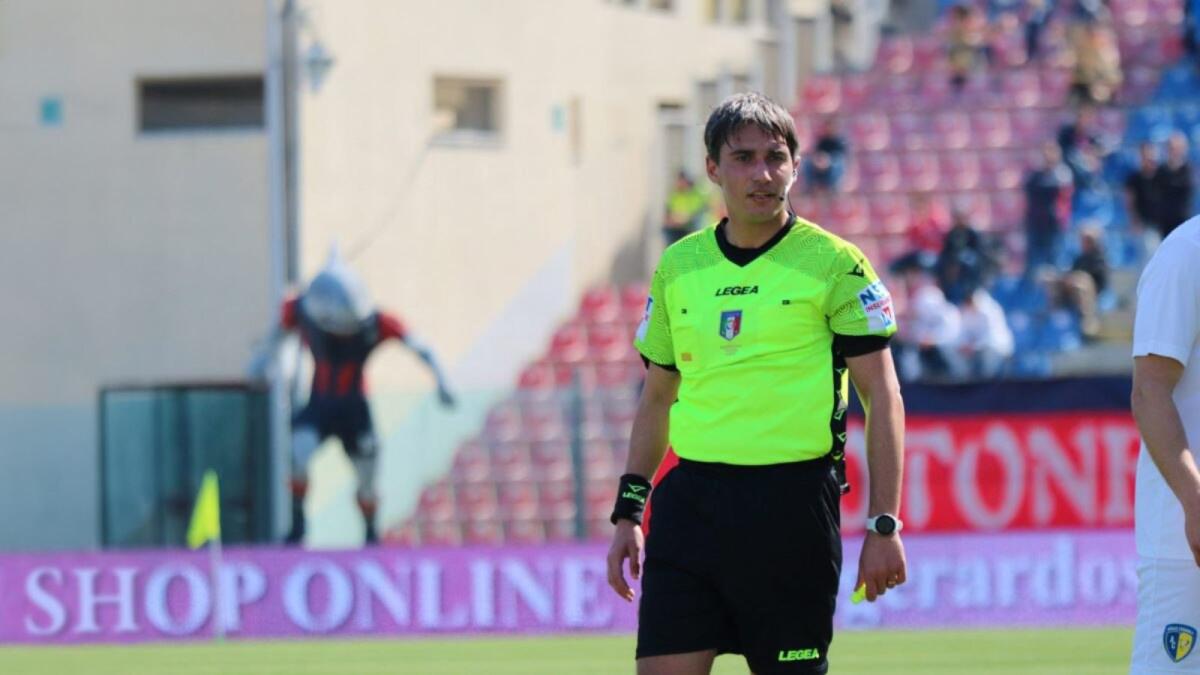 #BeneventoCrotone - Dirige l'incontro il signor Mastrodomenico di Matera - 