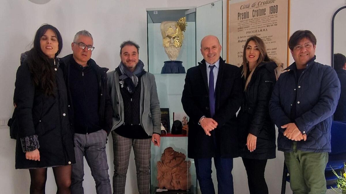 Crotone - Il carnevale oltre a essere spettacolo è anche rito, storia, tradizione e cultura - 