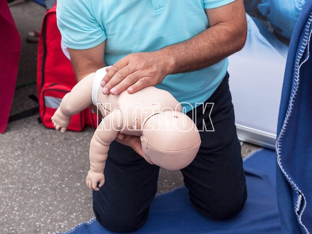 Ciró Marina - Per la festa delle donna Simeup in piazza con "Mamme sicure, bimbi protetti" - 