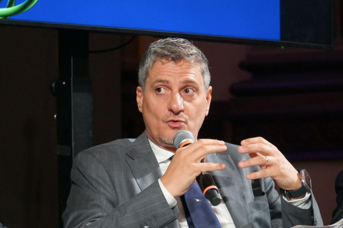 Innovazione, Barachini “Con l’intelligenza artificiale serve un approccio antropocentrico” -