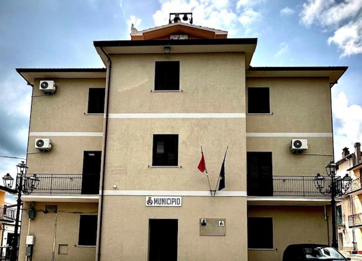 Cerenzia - Il Sindaco presenta il Premio Acerenthia: "Vogliamo riaffermare l’importanza delle radici" - 