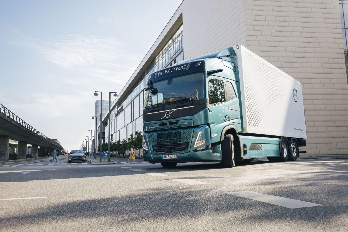 Volvo Trucks leader in Europa nel settore dei veicoli pesanti elettrici per il quinto anno consecutivo - 