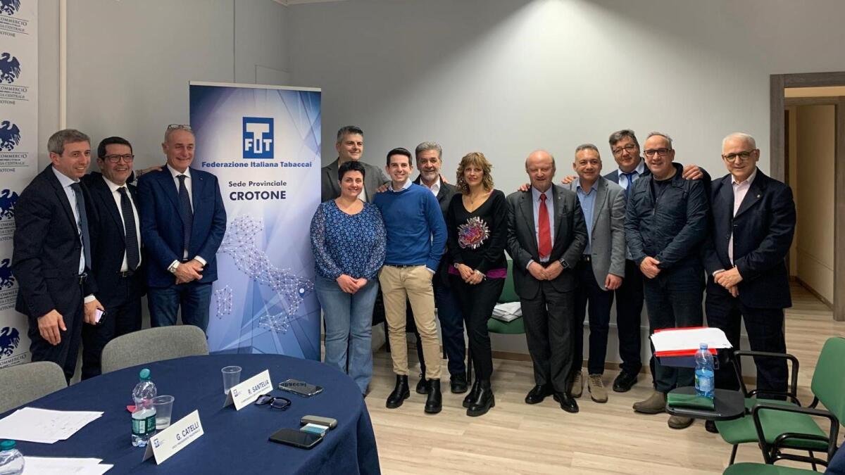 Crotone - La Federazione Italiana Tabaccai rinnova le sue cariche: Luzzaro eletto presidente - 