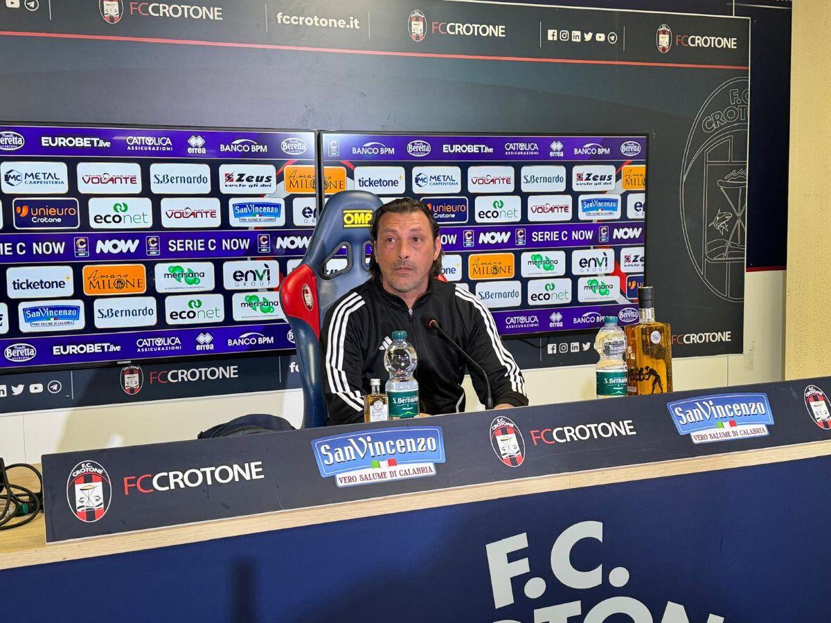 #CrotoneCerignola 2-1 | Mister Raffaele: "Da questa partita dobbiamo saper ripartire" - 