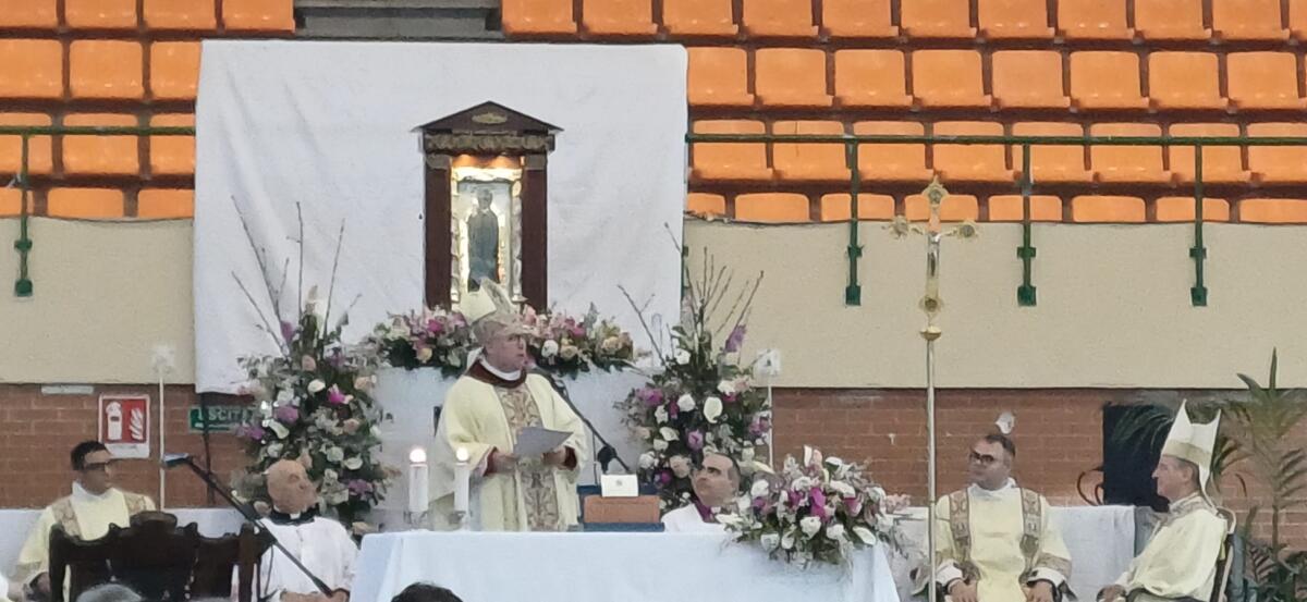 Crotone - Mons. Torriani: "Costruiremo la Cattedrale ricordando che le pietre più preziose sono le persone" - 
