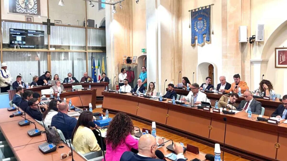 Corigliano-Rossano - Approvato il progetto di adeguamento della S.S. 106 con qualche riserva - 