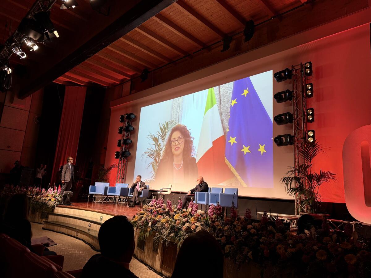 Un Anno di CrotoneOk - La viceministra Bellucci: "La Calabria non è ultima per talento, tradizione e voglia di esserci" - 