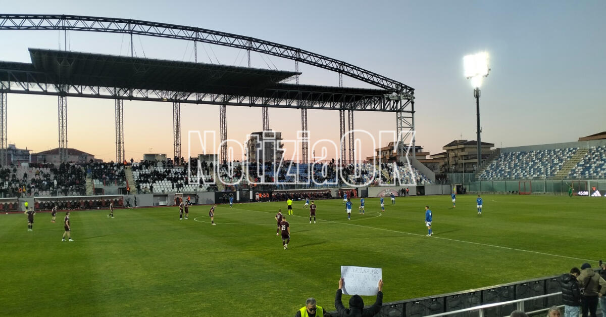 Crotone - Pareggio stretto per gli Azzurrini allo Scida. A vincere è stato sicuramente il pubblico - 