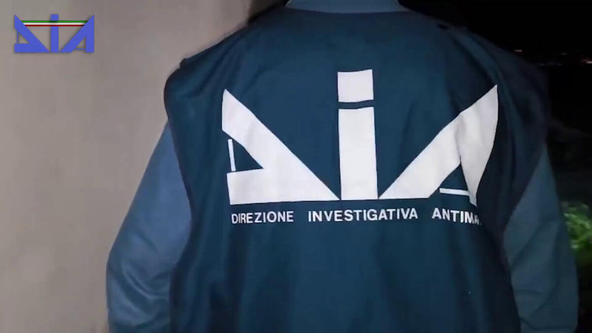 A Salerno 10 arresti per scambio elettorale politico mafioso -