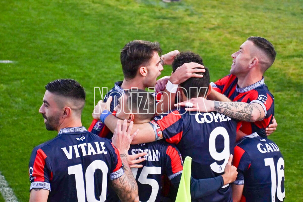#CrotoneGiugliano 3-2 - Vittoria rossoblù ma quanta fatica contro un indomito Giugliano - 