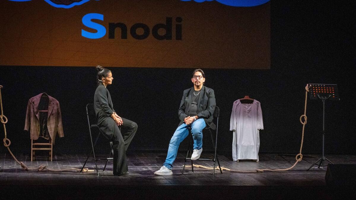 Cosenza - Prevenzione contro le droghe: San Patrignano porta in città il suo format “Snodi” - Nella foto Angela Iantosca e Diego Capezzone al teatro Alighieri di Ravenna per lo spettacolo SNODI.