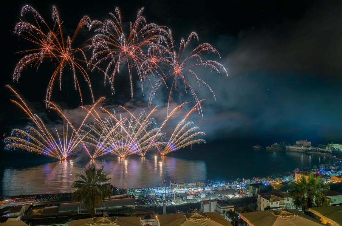 Note di Fuoco 2025 torna a Belvedere Marittimo: Date, novità e abbonamenti per il festival pirotecnico -
