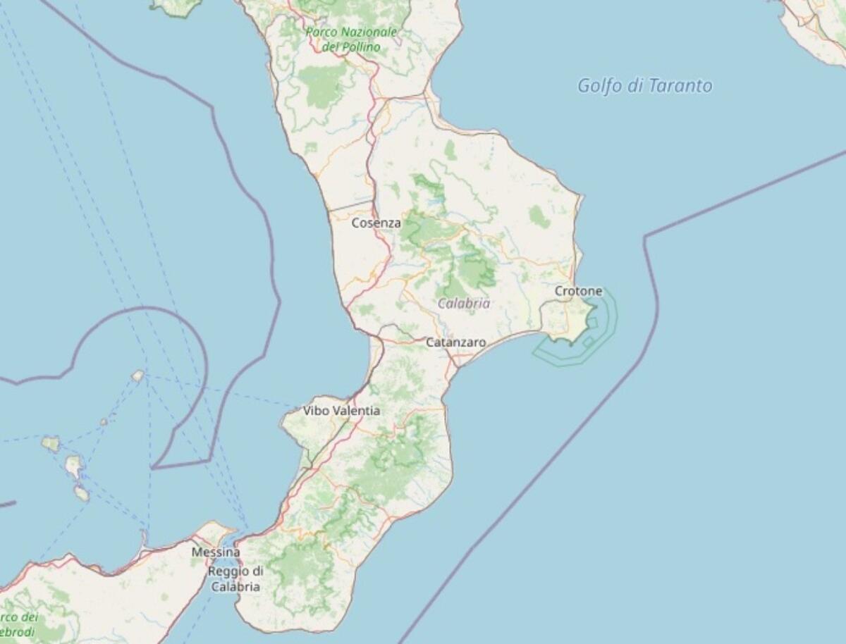 Terremoto magnitudo 4.8 avvertito lungo le coste di Calabria e Sicilia - 