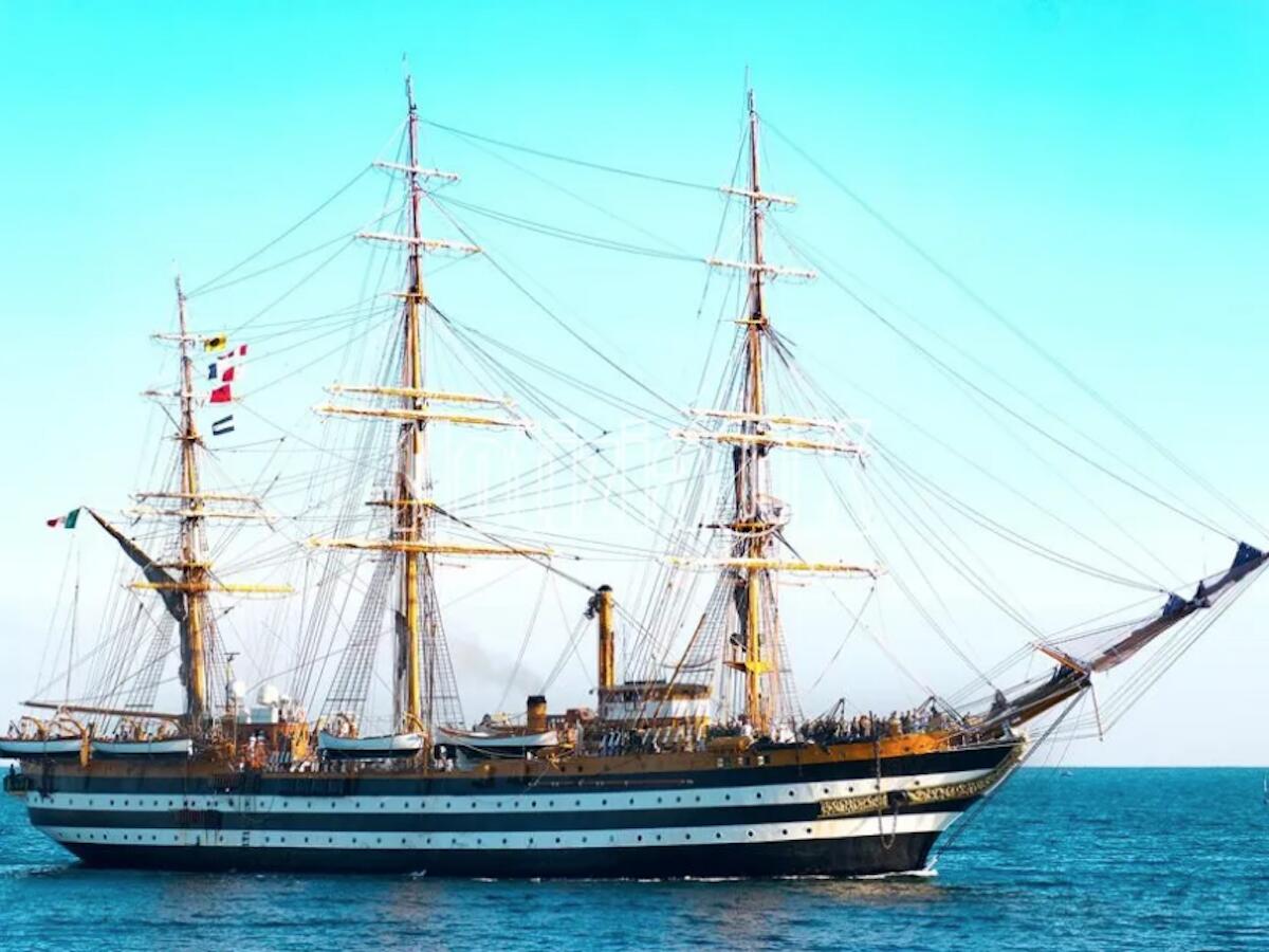 Arriva l'Amerigo Vespucci: il veliero della Marina Militare ormeggerà in Calabria - 