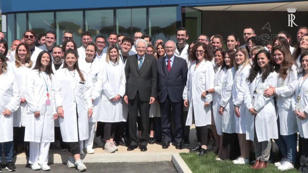 Mattarella visita il sistema farmaceutico produttivo del Lazio -