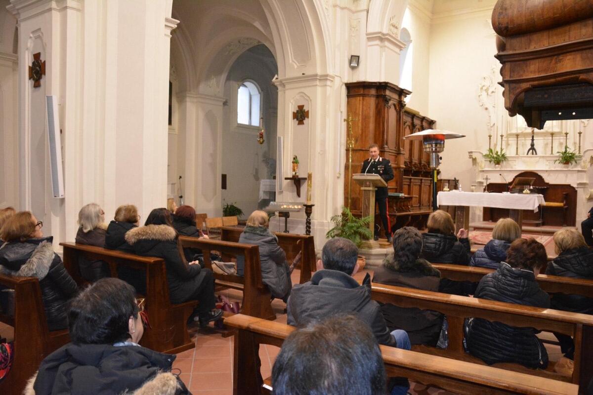 Truffe agli anziani sempre più diffuse: incontro tra i Carabinieri e i cittadini di Caccuri - 