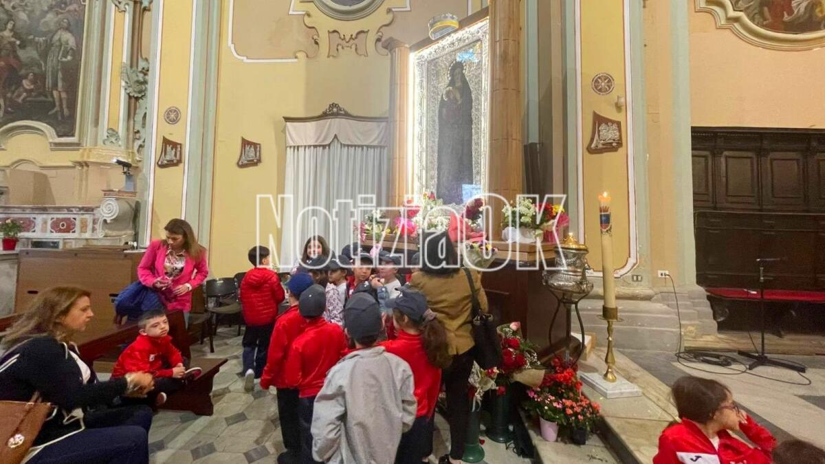 Verso il mese mariano: il 30 la tradizionale "calata" della Madonna di Capo Colonna - 