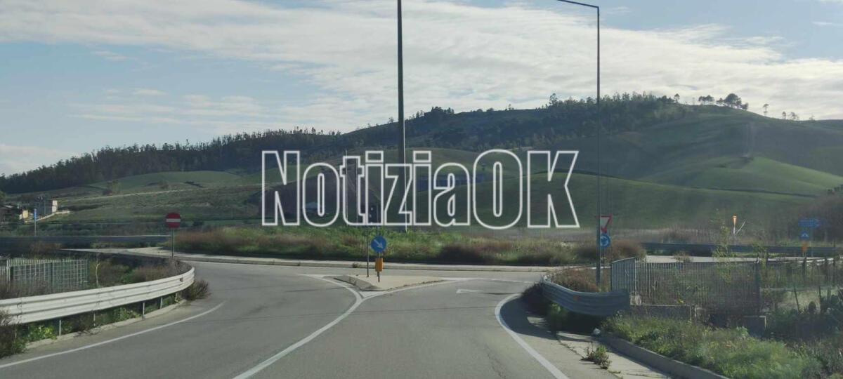 Lavori di manutenzione sulla S.S. 106: traffico regolato con senso unico alternato e impianto semaforico - 