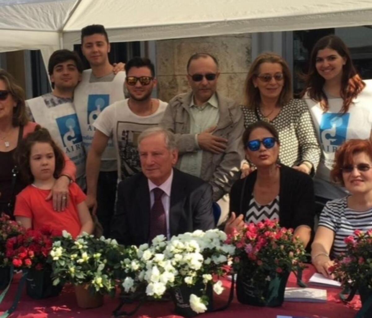 Crotone - In piazza con L'Airc, la volontaria  Maria Ruggiero: "Passo il testimone alle nuove generazioni" - 
