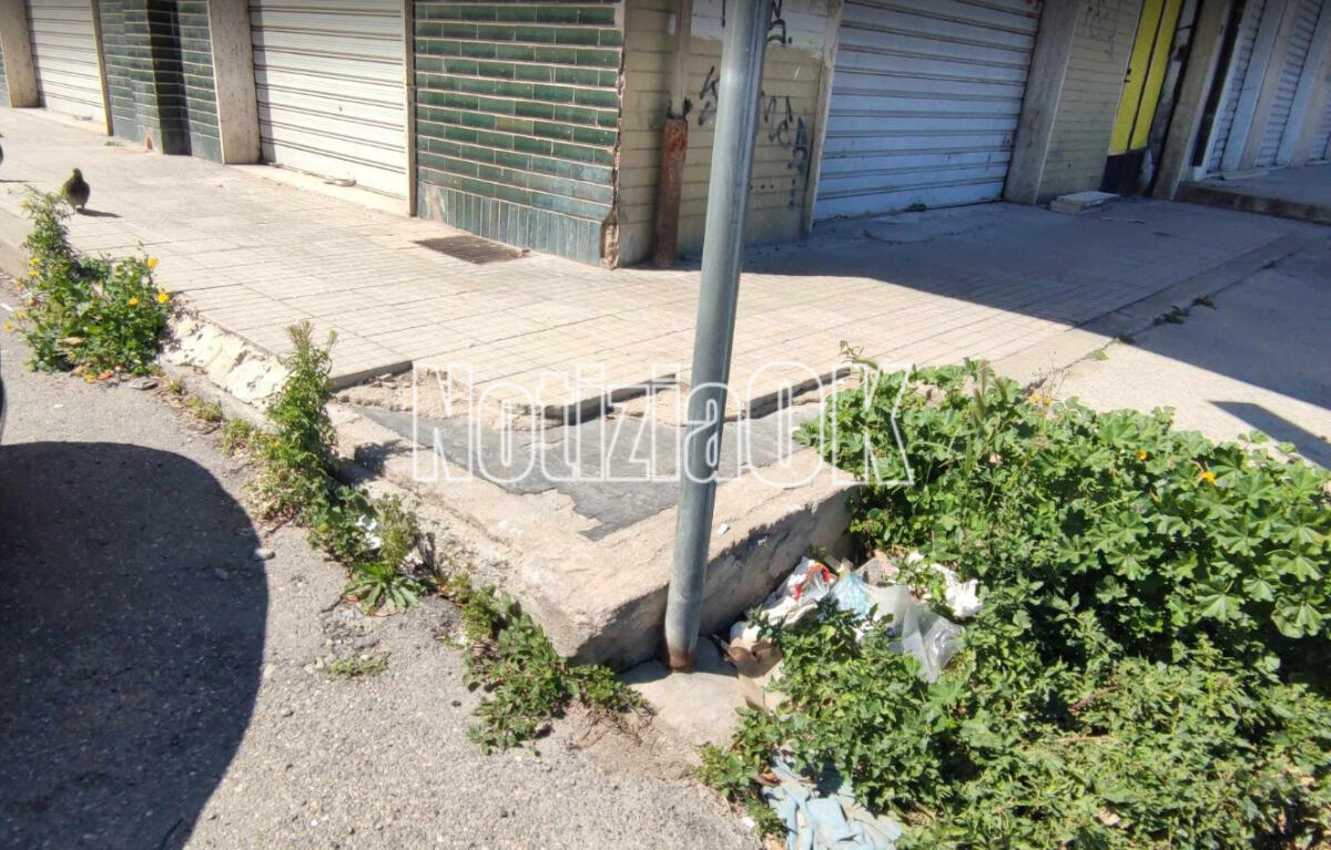 Nei quartieri di Crotone - In città marciapiedi con la "punta arrotondata" - 