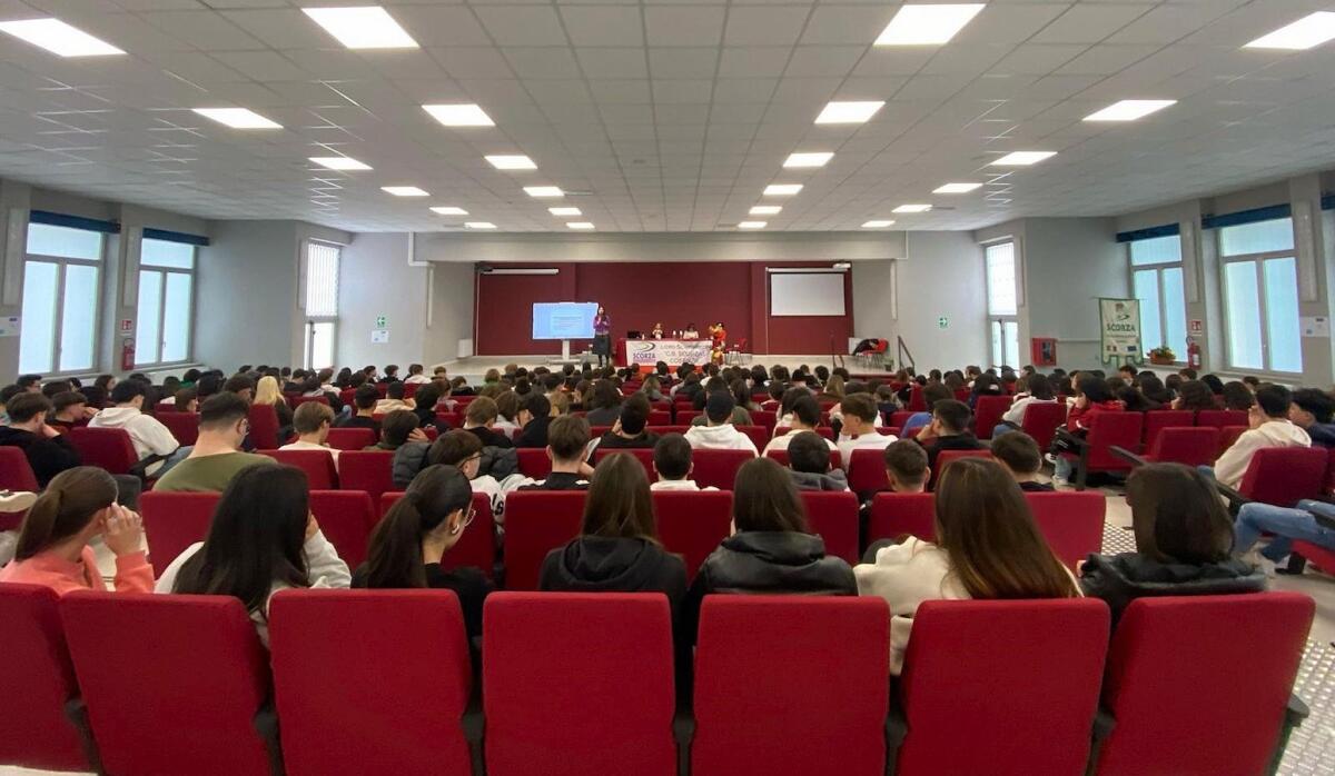 Cosenza - Percorso di informazione e formazione per gli studenti con l'Ispettorato Territoriale del Lavoro - 