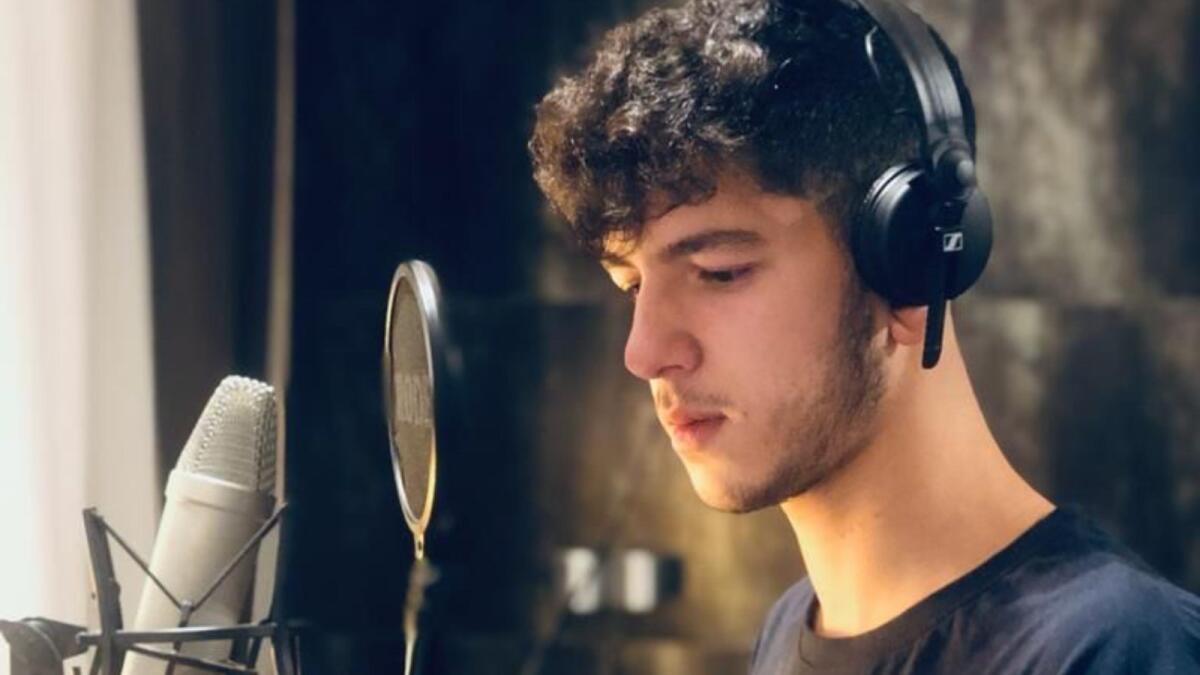 Debutta a Roma la prima cover band ufficiale di Achille Lauro, fondata dal crotonese Simone Romano - 